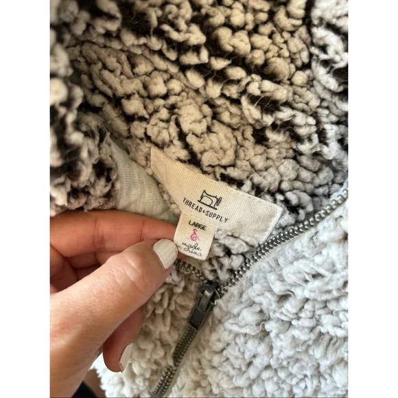 Thread & Supply Sherpa Pullover Sweatshirt Size Large L - Picture 7 of 9